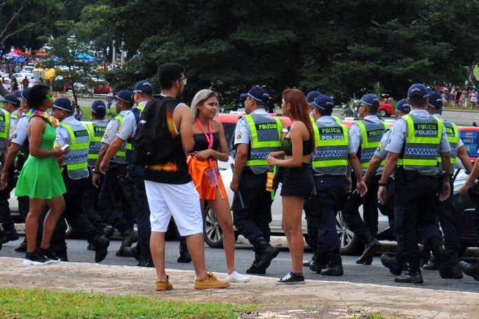 Polícia Militar reforça segurança no DF Folia 2025 com monitoramento e Cidade Policial