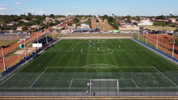 50281902d6257fd5f0955274a611980f Lulinha Viana apresenta centro esportivo revitalizado a Adriano do Baldy em Cidade Ocidental