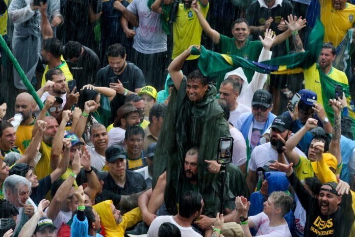 1769427517_AFP__20260125__93XL36N__v1__MidRes__BrazilPoliticsOppositionAmnestyMarch.jpg