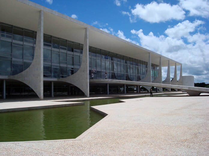 Lobistas próximos a Lula levaram ao Planalto empresário alvo da PF