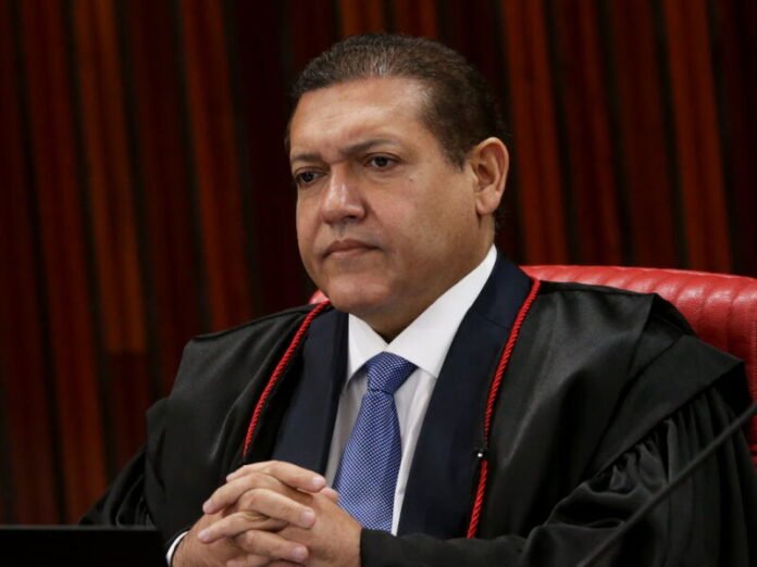 julgamento-tse-bolsonaro-mcamgo-abr-30062023-16-1.jpg