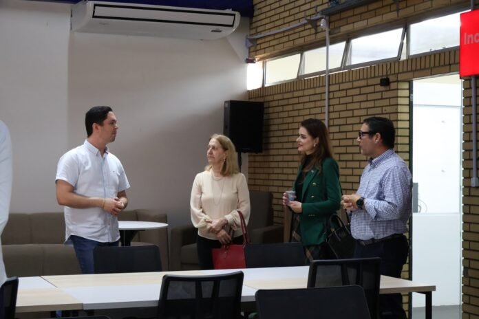 1793392343.jpeg Reitora da UEM visita TechnoPark Umuarama e se reúne com prefeito